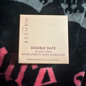 Wander Beauty Suite Talker Swipe Lip and Cheek